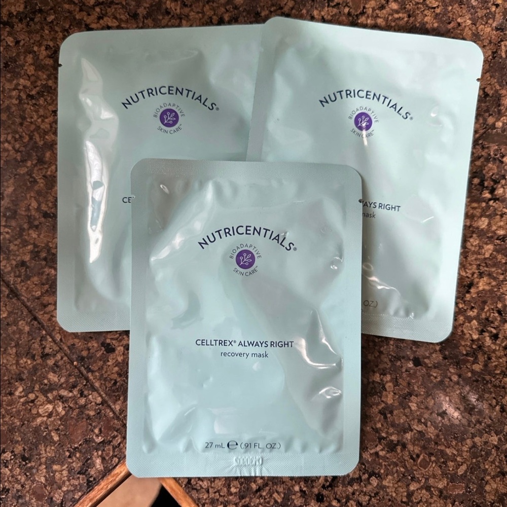 5/30😍😍 Nuskin celltrex recovery face mask 
3 total